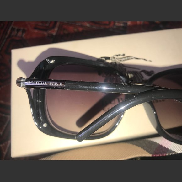 NEW Rare Burberry Sunglasses main image 6